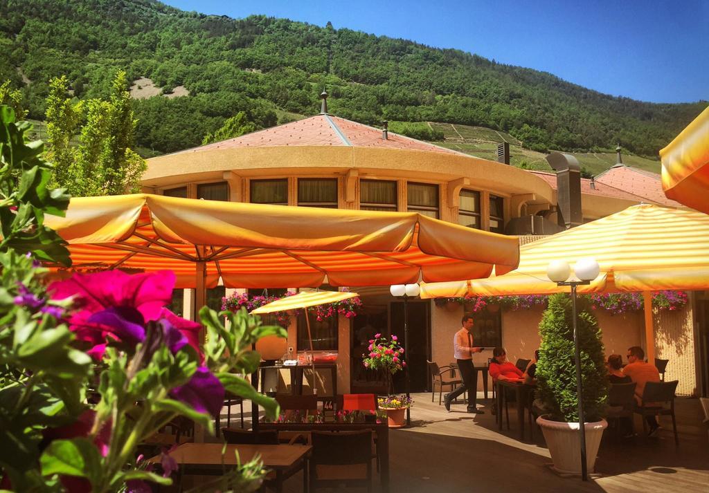 Hotel Restaurant La Porte d'Octodure Martigny Extérieur photo